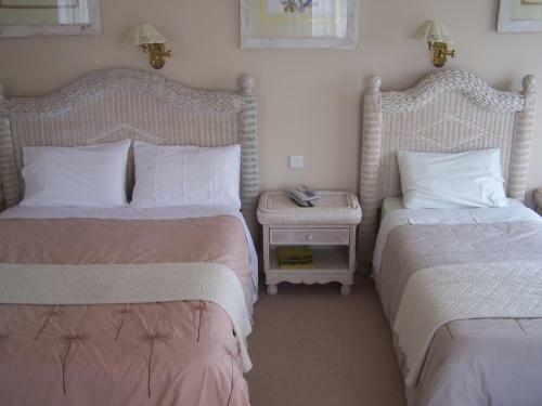 Hostal Seasons Lodge Guesthouse