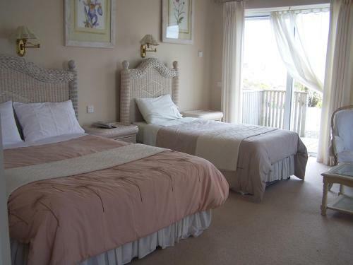 Hostal Seasons Lodge Guesthouse