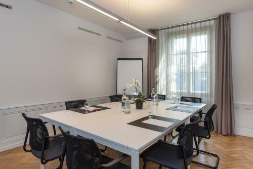 Hotel H�tel Du Th��tre