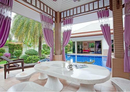 Victoria Villa Madonna