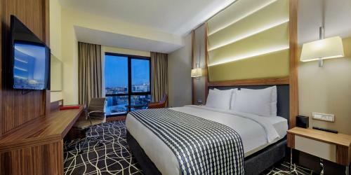 Hotel Ramada By Wyndham Elaz??