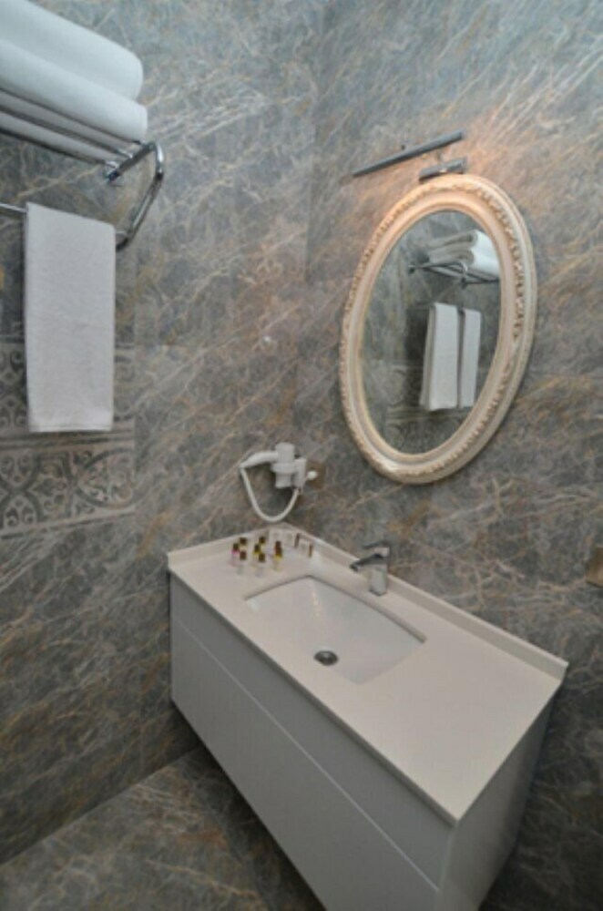 Motali Life Hotel