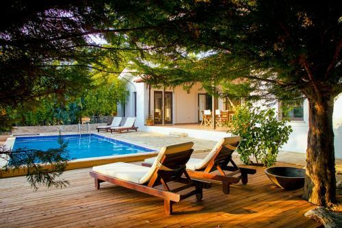 Islamlar Villa Sleeps 6 Pool Air Con Wifi
