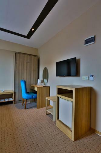 Grand Ayzek Hotel