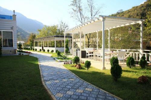 Jolnar Garden Hotel