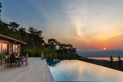 Kuyucak Villa Sleeps 6 Pool Air Con Wifi