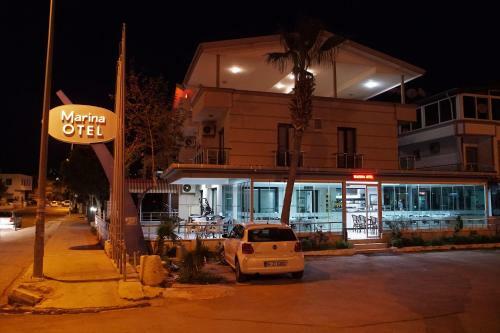 Bed & Breakfast Marina Hotel