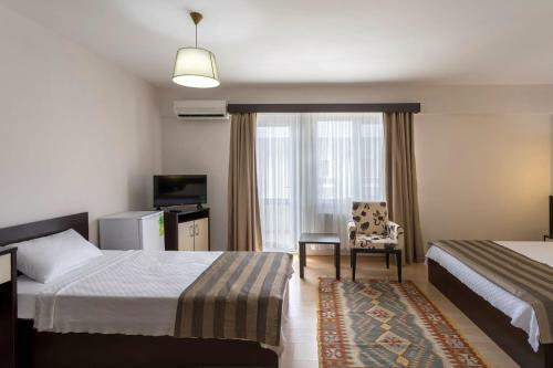 Troas Beach Hotel