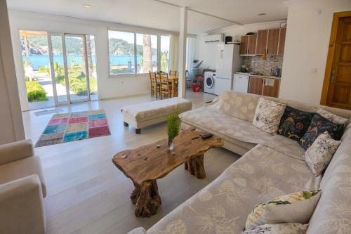 Alanya Villa Sleeps 2 Air Con Wifi