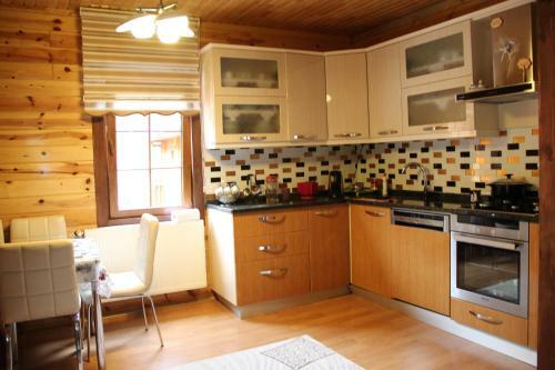 Sarahome Apart