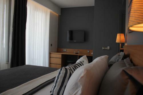 Port Marina Hotel