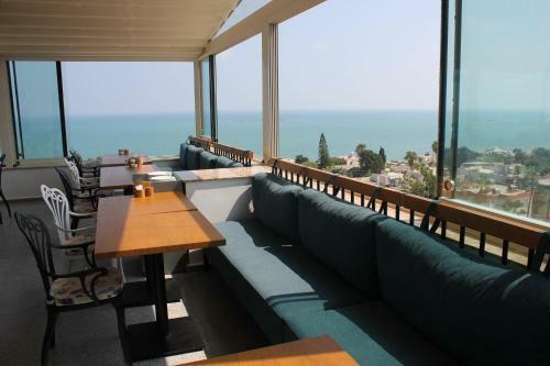 Port Marina Hotel