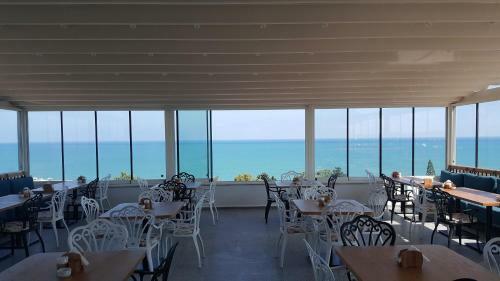 Port Marina Hotel