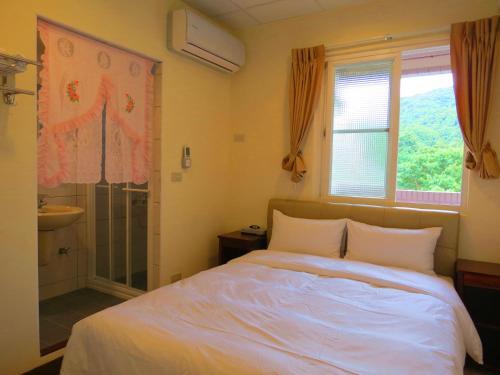 Bed & Breakfast Ez Stay Juifen(Ruifang Station)