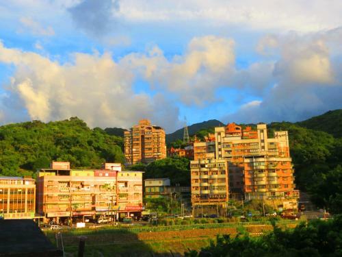 Bed & Breakfast Ez Stay Juifen(Ruifang Station)