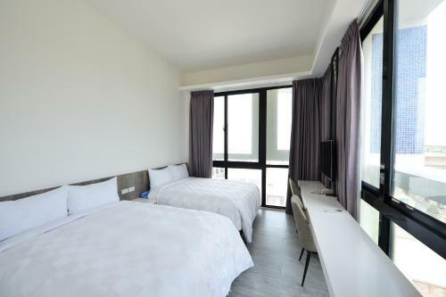 Posada Sky Square Business Travel