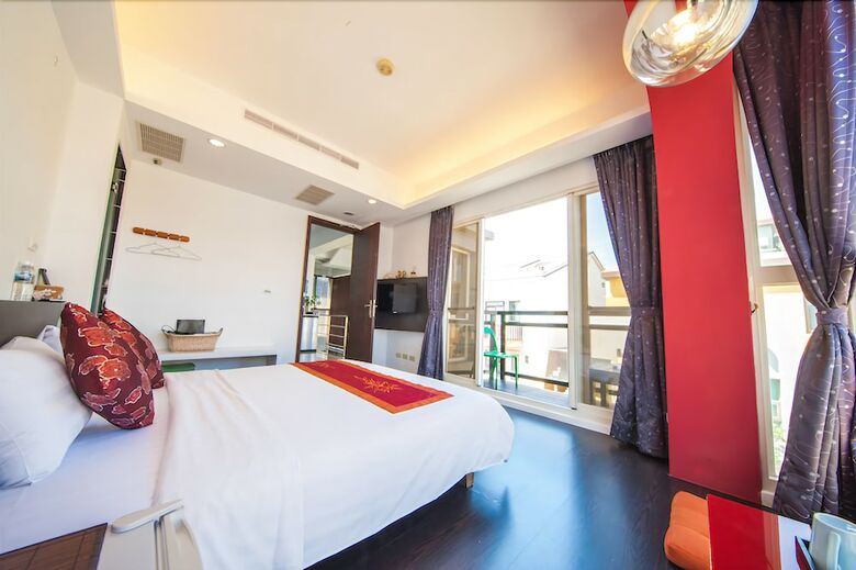 Hostal Hi One One