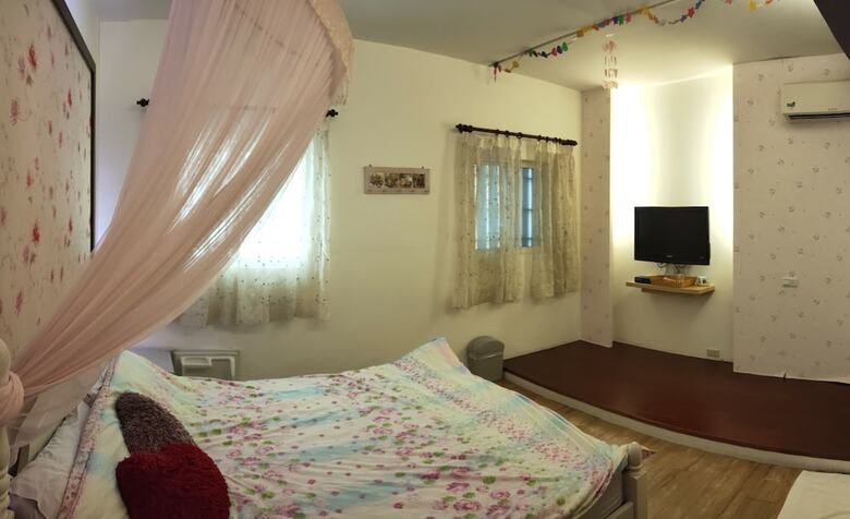 Hostal Come And Play Guesthouse