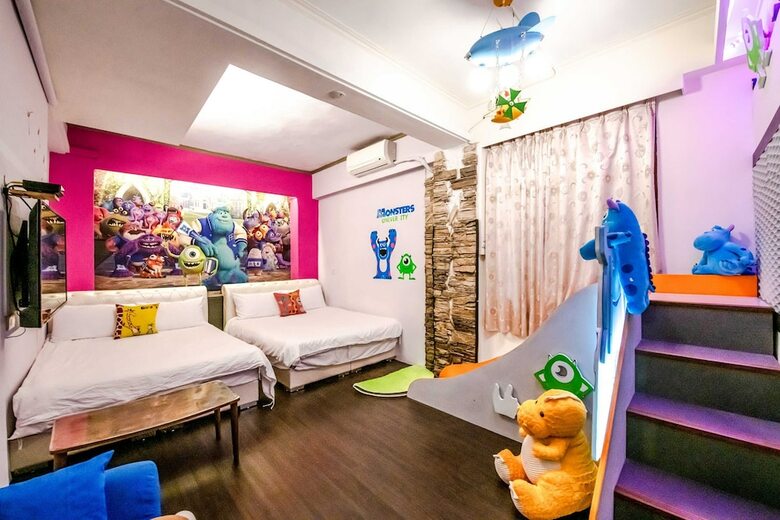 Hotel Treasure House