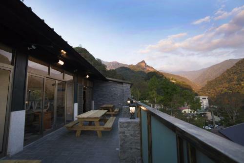 Tang Zhimei Hot Spring
