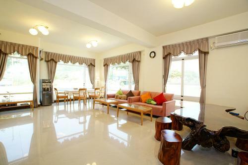 Hostal Sunrise Sunrise Bed And Breakfast