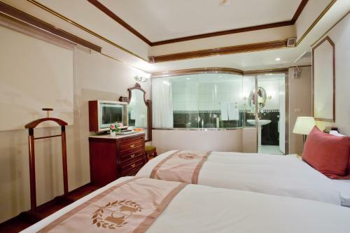 Charming City Songshan Hotel