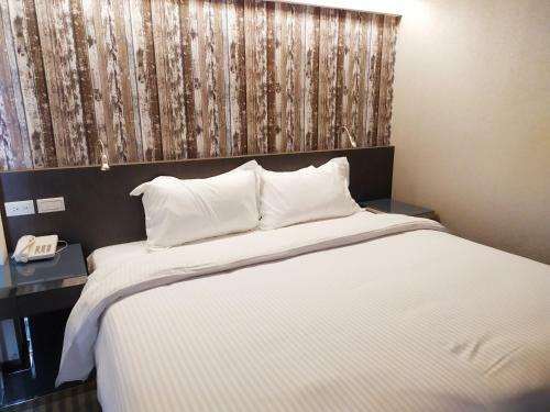 Hotel Red 13 Apartment