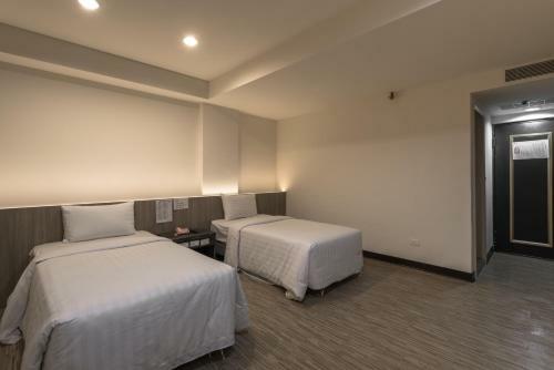 Lotus Yuan Business Hotel