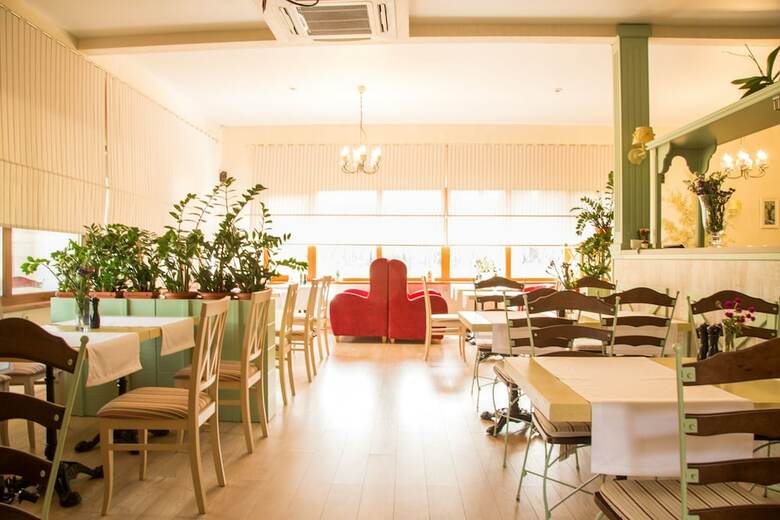 Seasons Spa Boutique Hotel