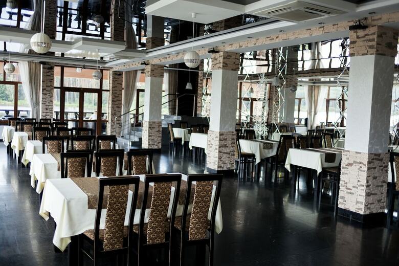 Hotel Charivne Ozero