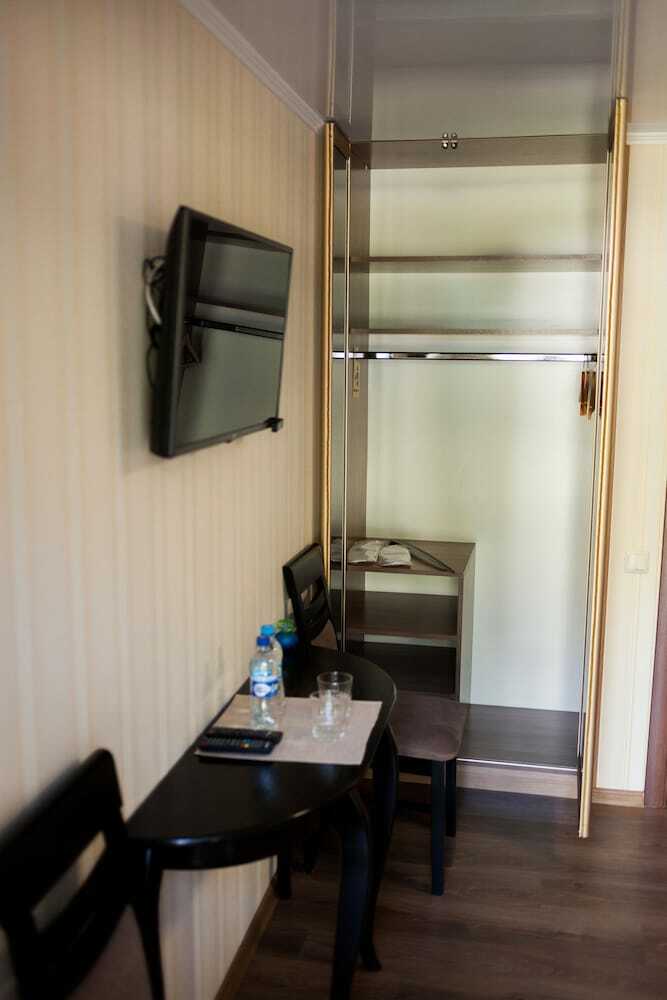 Hotel Charivne Ozero