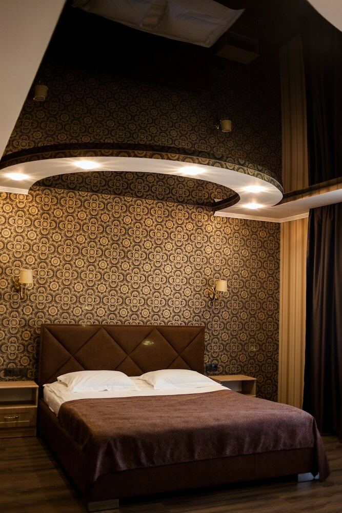 Hotel Charivne Ozero