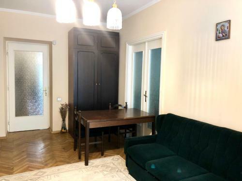 Apartment On Yevhena Konovaltsia