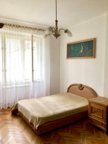 Apartment On Yevhena Konovaltsia