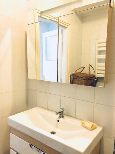 Apartment On Yevhena Konovaltsia