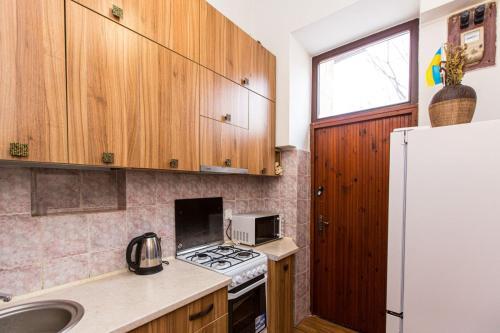 Apartment On Gorodotska 67