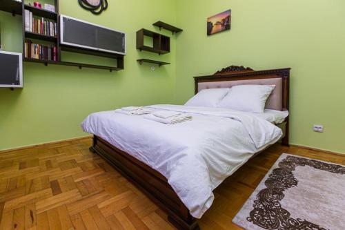 Apartment On Gorodotska 67