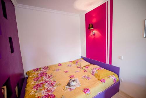 Apartment On Metalurhiv Ave 47