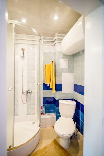 Apartment On Metalurhiv Ave 47