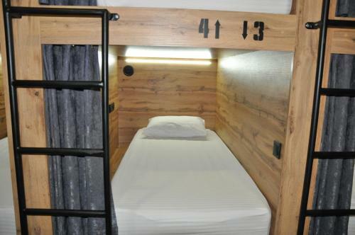 Full House Hotel & Capsule Hostel, Rivne