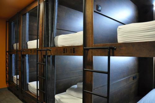 Full House Hotel & Capsule Hostel, Rivne
