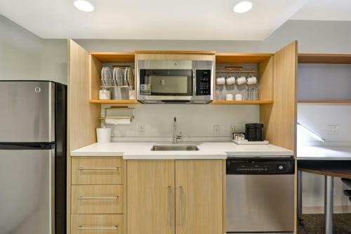 Hotel Home2 Suites By Hilton Decatur Ingalls Harbor
