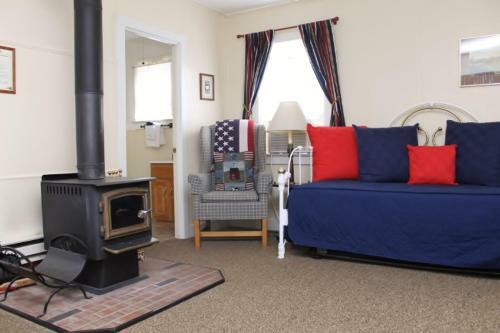 Piety Hill Cottages Motel And Bed And Breakfast