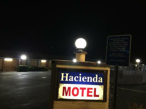 Hacienda Motel