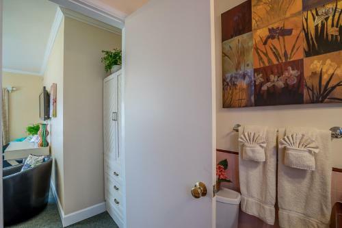 Posada Beach House Inn