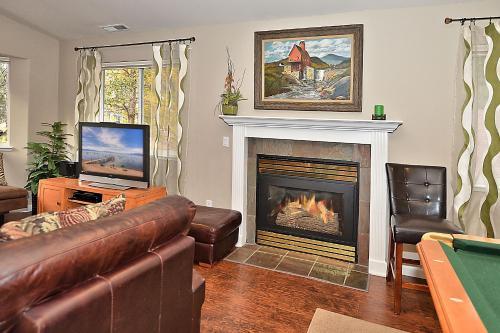 839 Paloma Avenue Home