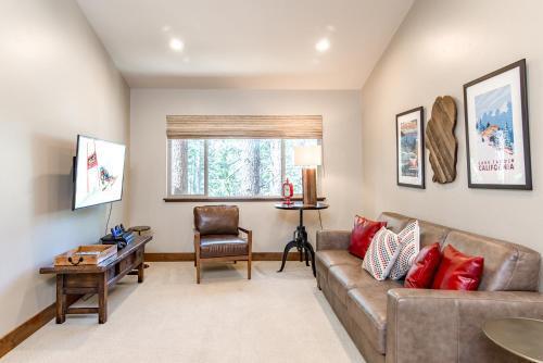 3854 Regina Road Home