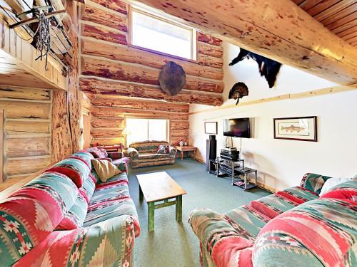 Twelve Bedroom 232 Northside Circle Home