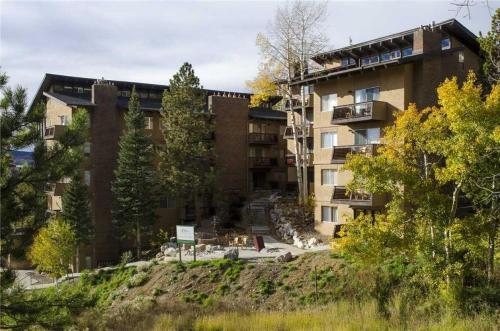 Storm Meadows East Slopeside - Se077