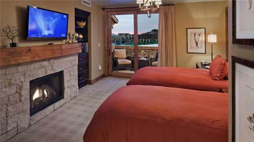 Snowline: Edgemont - 4br Ultra Luxury - Slopeside!